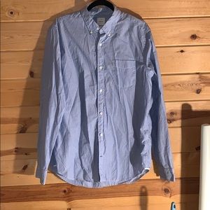 Men’s Gap “lived-in” button down shirt
